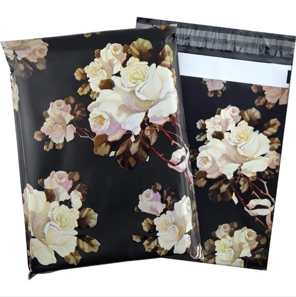 NWT (20 pack) White & Black Floral Poly Mailers